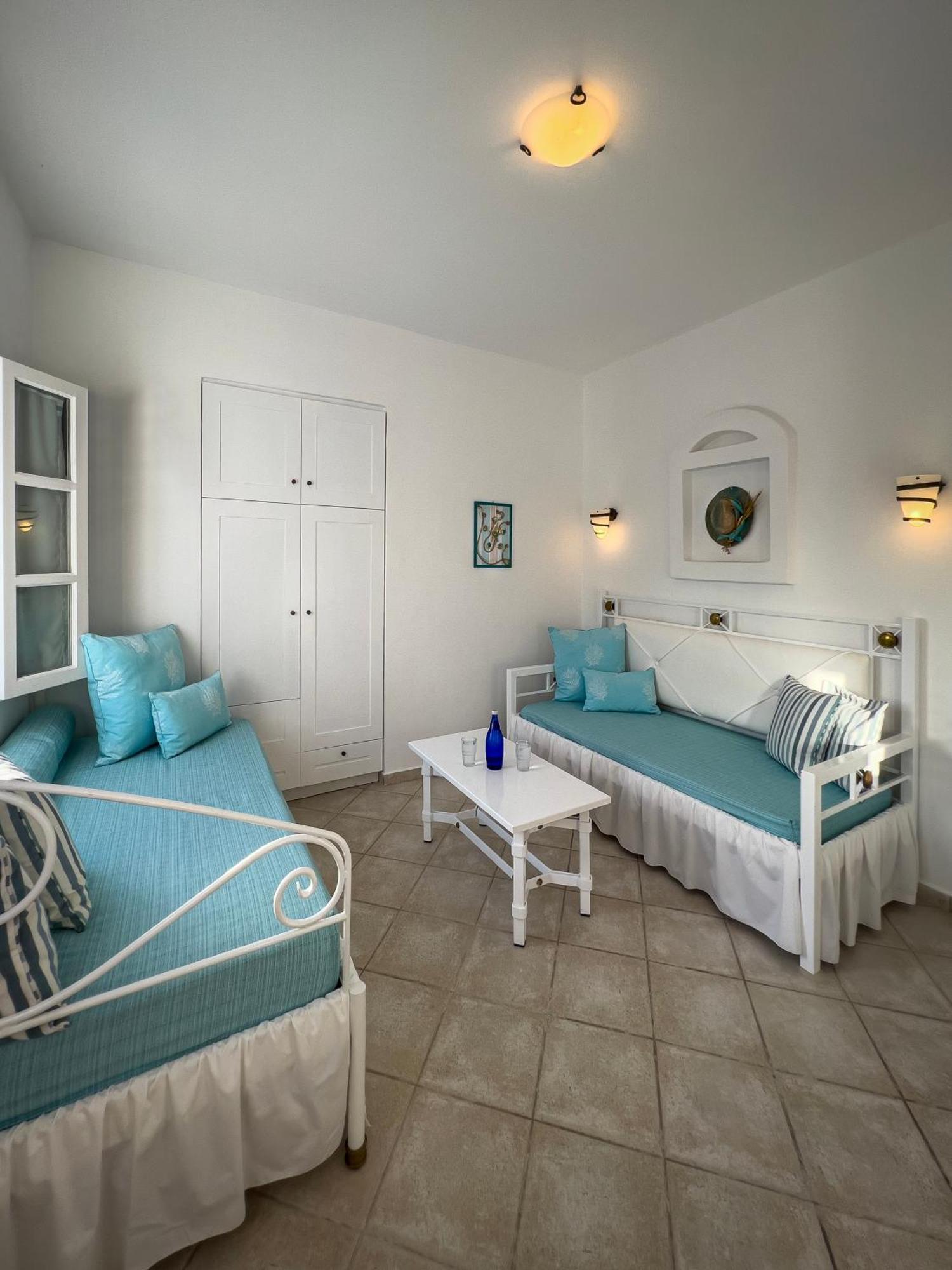 Chora Resort Hotel & Spa Folegandros Town ภายนอก รูปภาพ