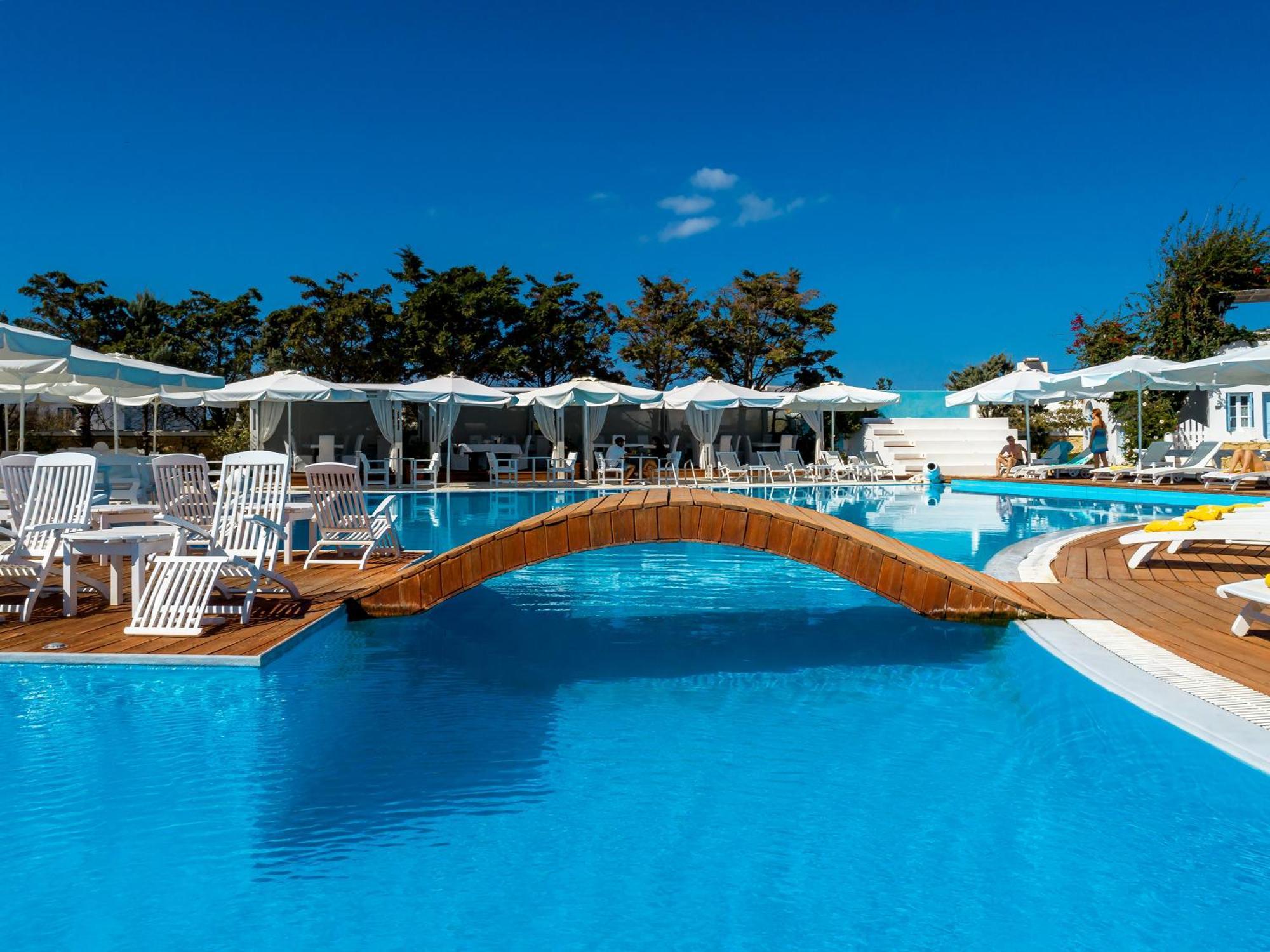 Chora Resort Hotel & Spa Folegandros Town ภายนอก รูปภาพ